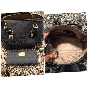 purse w/wallet gently used